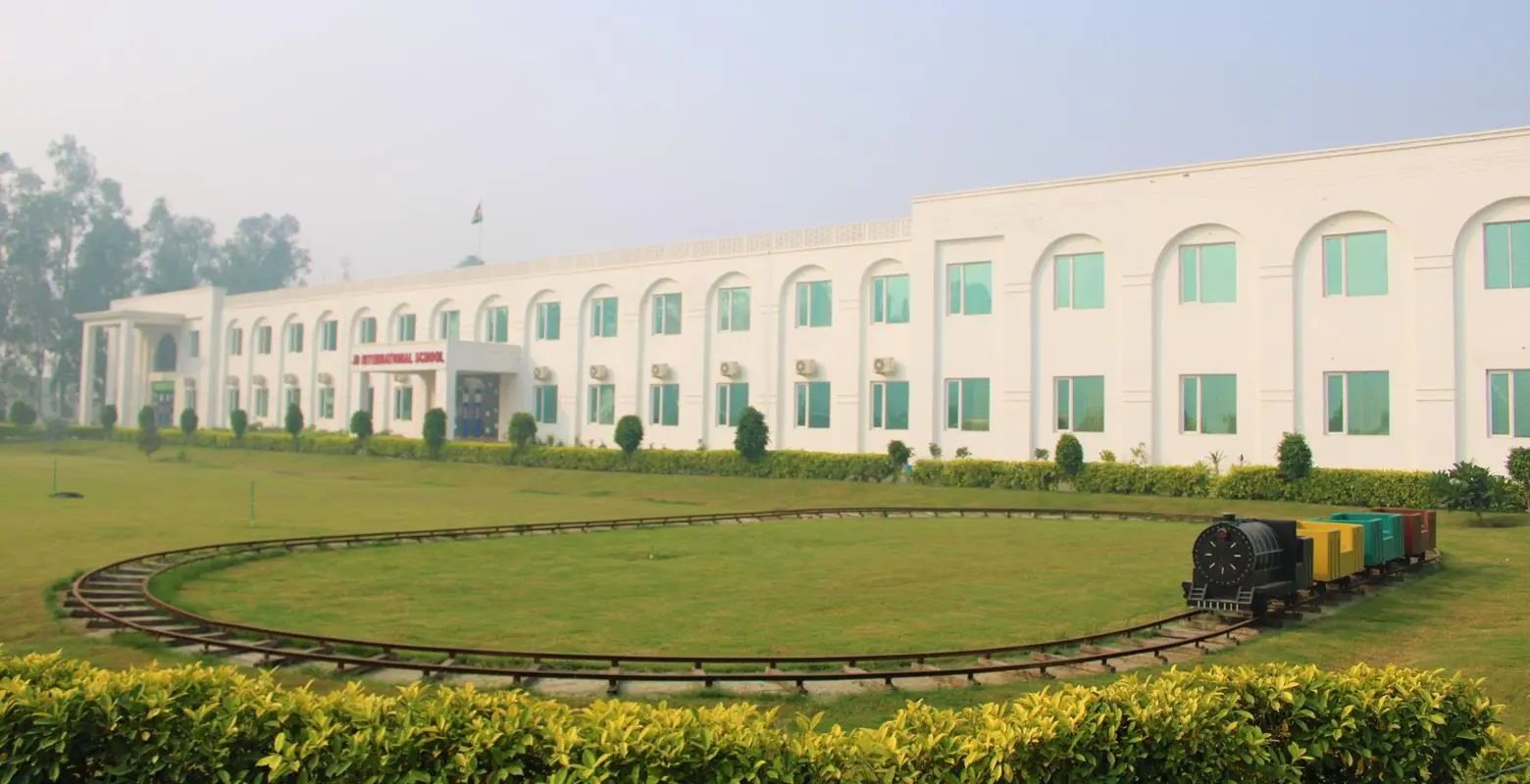 school campus building JD International School Safidon